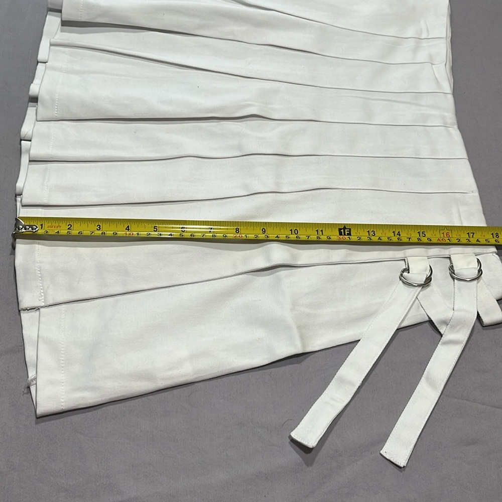 Pleated white mini skirt with no shorts underneath. - Picture 8 of 8